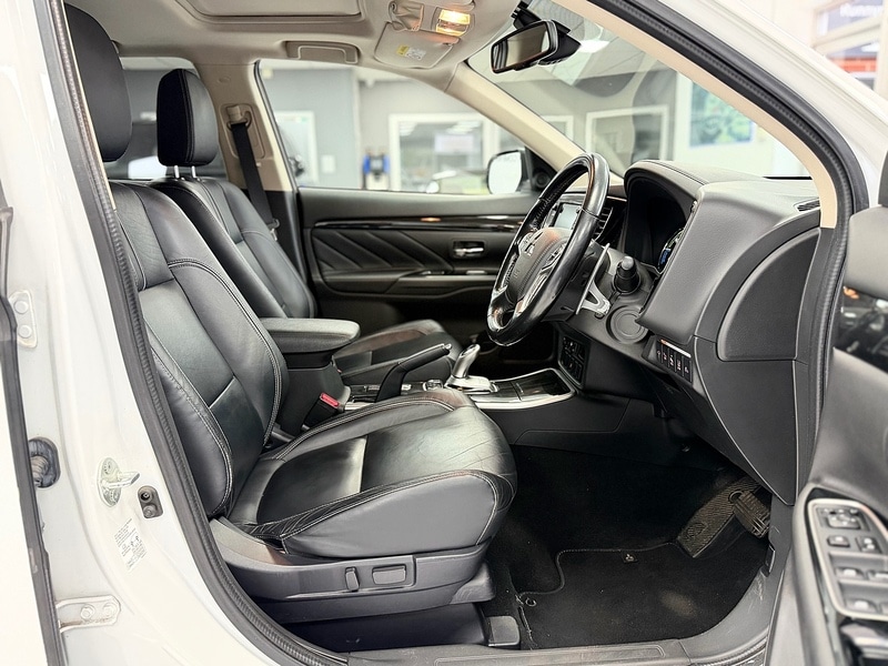 Used Mitsubishi Outlander 2016 for sale - 76707325: Photo 40