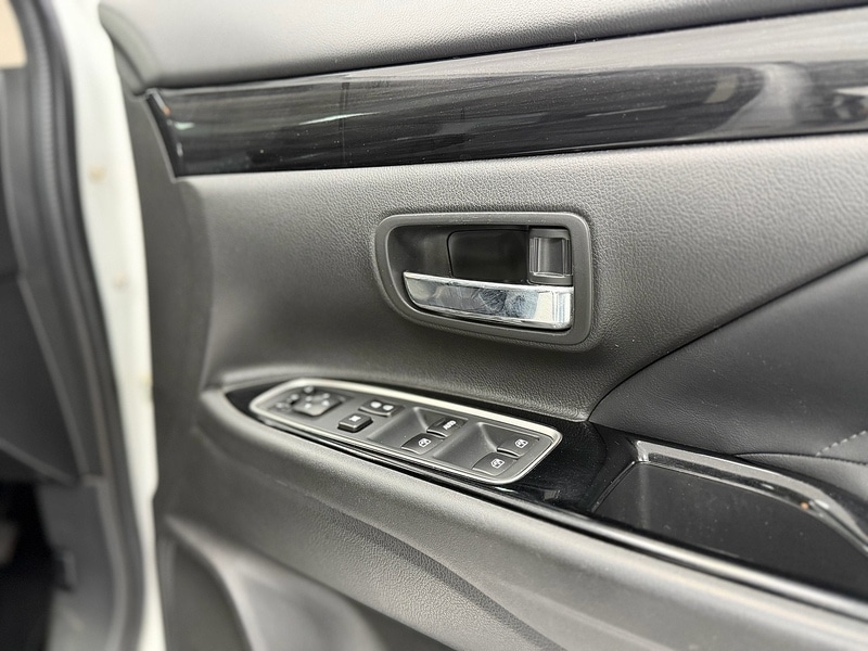 Used Mitsubishi Outlander 2016 for sale - 76707325: Photo 46