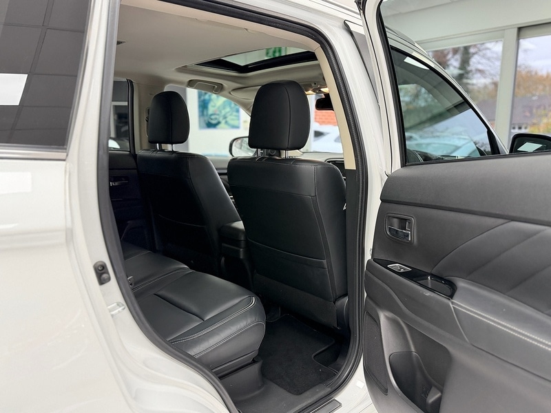 Used Mitsubishi Outlander 2016 for sale - 76707325: Photo 47