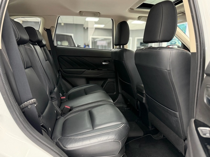 Used Mitsubishi Outlander 2016 for sale - 76707325: Photo 48