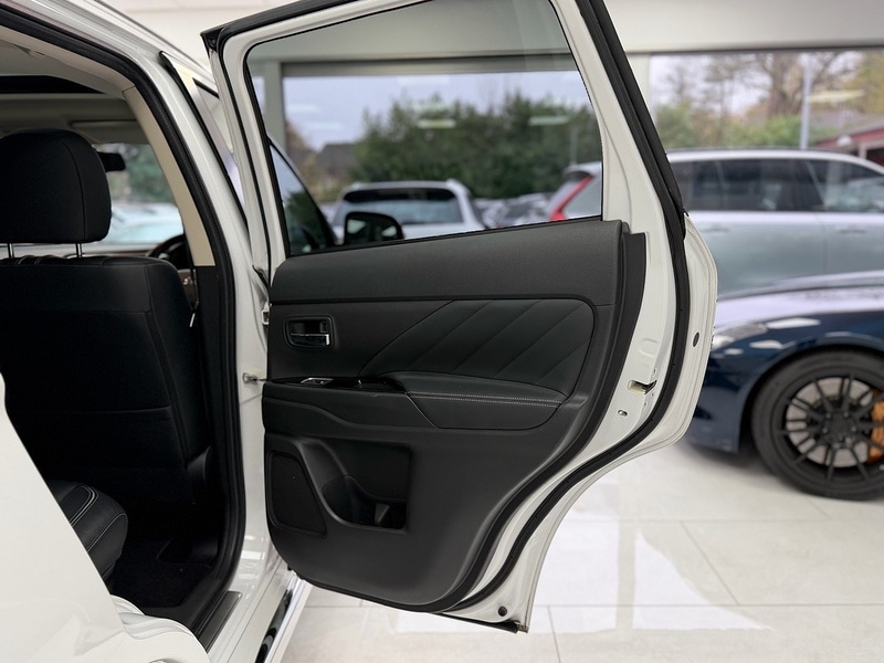 Used Mitsubishi Outlander 2016 for sale - 76707325: Photo 51