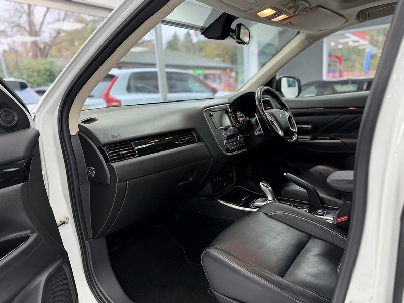 Used Mitsubishi Outlander 2016 for sale - 76707325: Photo 56