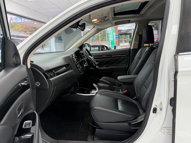 Used Mitsubishi Outlander 2016 for sale - 76707325: Photo 57