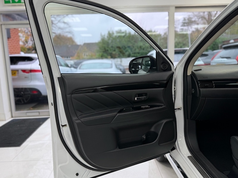 Used Mitsubishi Outlander 2016 for sale - 76707325: Photo 61