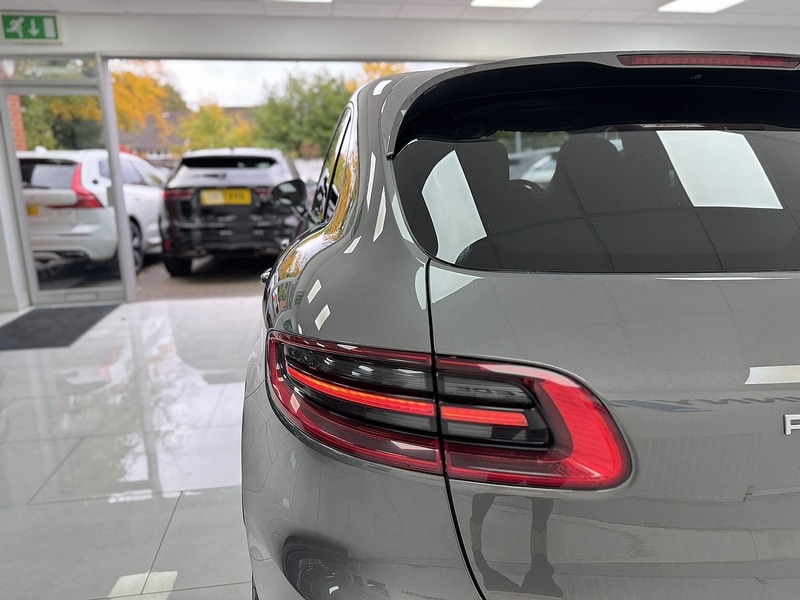 Used Porsche Macan 2015 for sale - 76536272: Photo 13