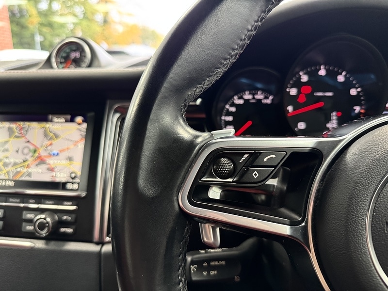 Used Porsche Macan 2015 for sale - 76536272: Photo 22