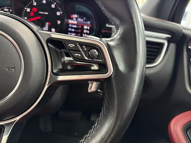 Used Porsche Macan 2015 for sale - 76536272: Photo 24