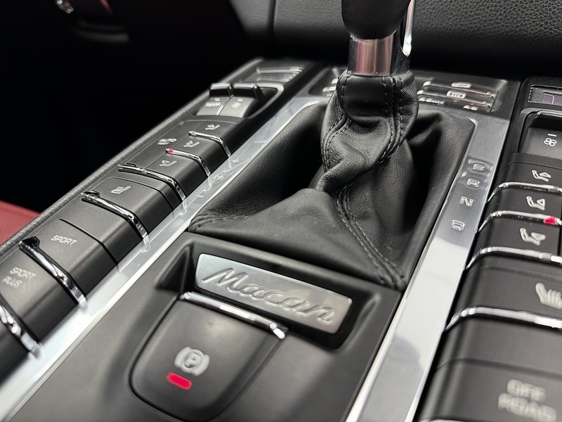 Used Porsche Macan 2015 for sale - 76536272: Photo 30