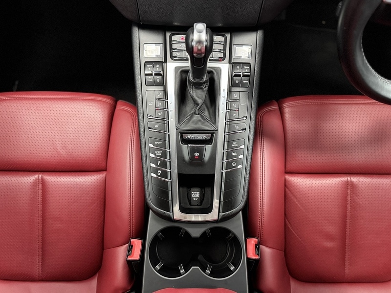 Used Porsche Macan 2015 for sale - 76536272: Photo 32