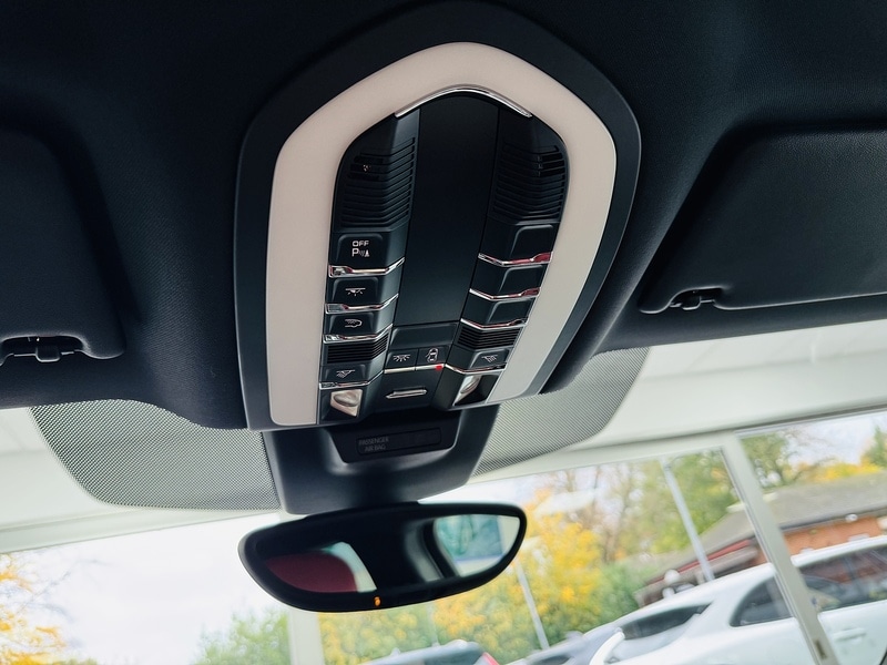 Used Porsche Macan 2015 for sale - 76536272: Photo 36