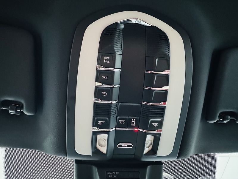 Used Porsche Macan 2015 for sale - 76536272: Photo 37