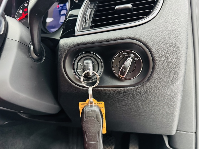 Used Porsche Macan 2015 for sale - 76536272: Photo 39