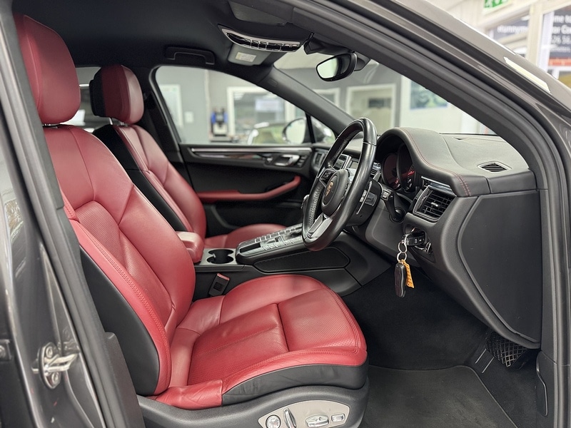 Used Porsche Macan 2015 for sale - 76536272: Photo 40