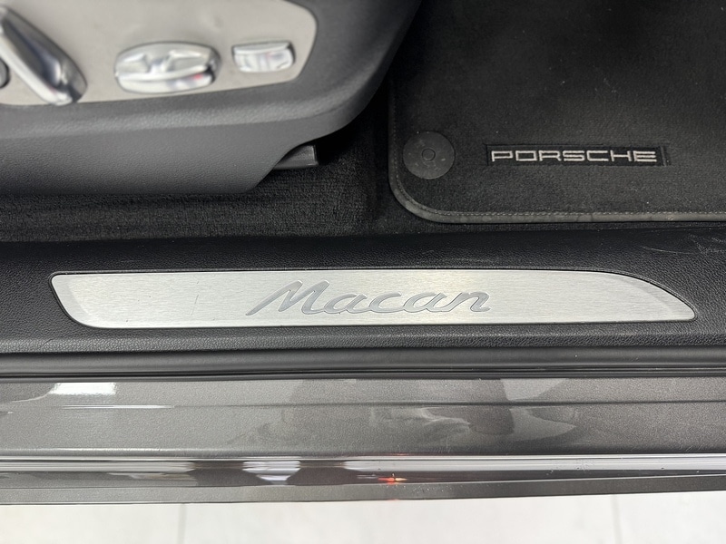 Used Porsche Macan 2015 for sale - 76536272: Photo 43