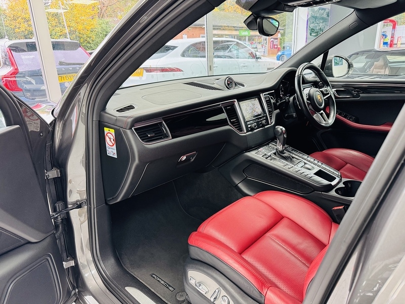 Used Porsche Macan 2015 for sale - 76536272: Photo 58