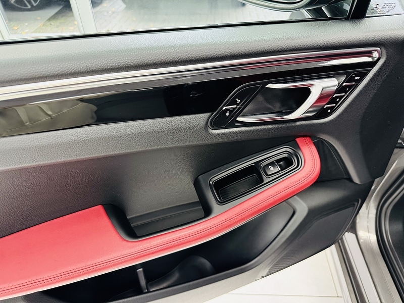 Used Porsche Macan 2015 for sale - 76536272: Photo 67