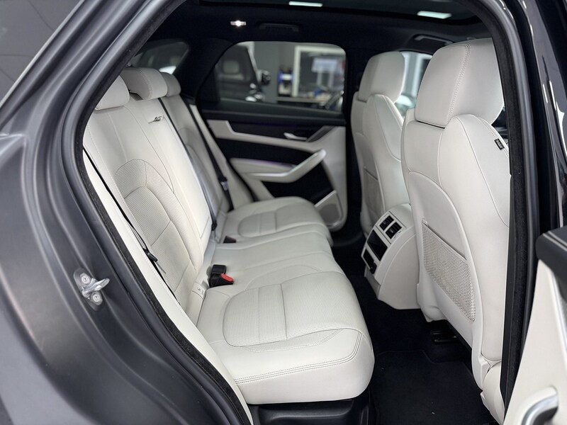 Used Jaguar F-Pace for sale - 76477941: Photo 63