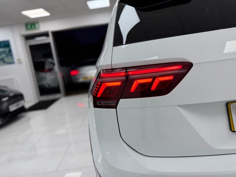 Used Volkswagen Tiguan 2022 for sale - 76692605: Photo 16
