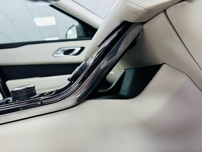 Used Land Rover Range Rover Velar 2018 for sale - 76692609: Photo 46