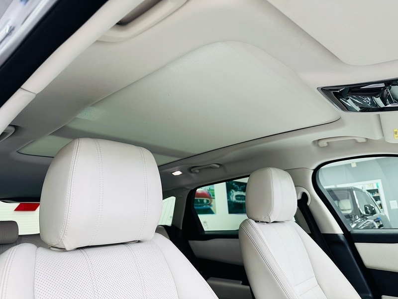 Used Land Rover Range Rover Velar 2018 for sale - 76692609: Photo 60