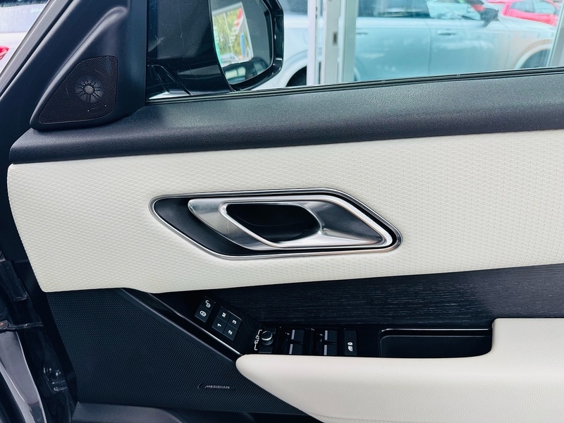 Used Land Rover Range Rover Velar 2018 for sale - 76692609: Photo 65