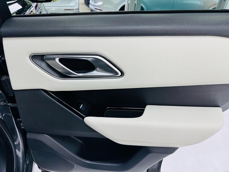 Used Land Rover Range Rover Velar 2018 for sale - 76692609: Photo 73