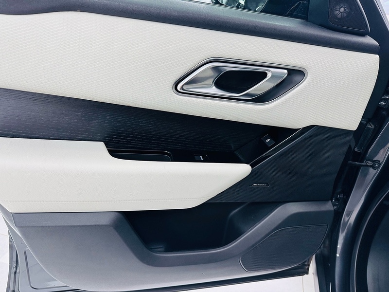 Used Land Rover Range Rover Velar 2018 for sale - 76692609: Photo 90