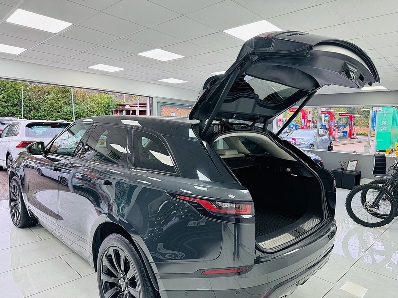 Used Land Rover Range Rover Velar 2018 for sale - 76692609: Photo 91