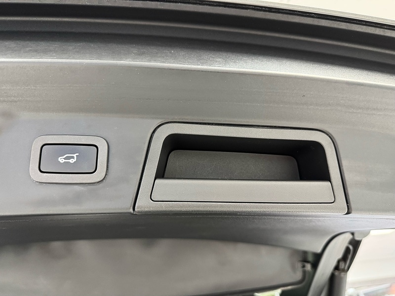 Used Land Rover Range Rover Velar 2018 for sale - 76692609: Photo 92