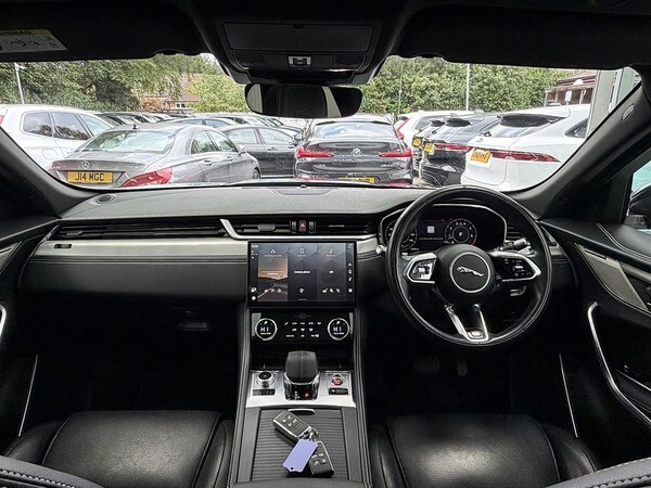 Used Jaguar F-Pace 2021 for sale - 76280462: Photo 15