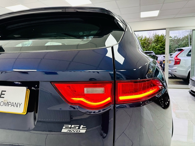 Used Jaguar F-Pace 2017 for sale - 76845874: Photo 15