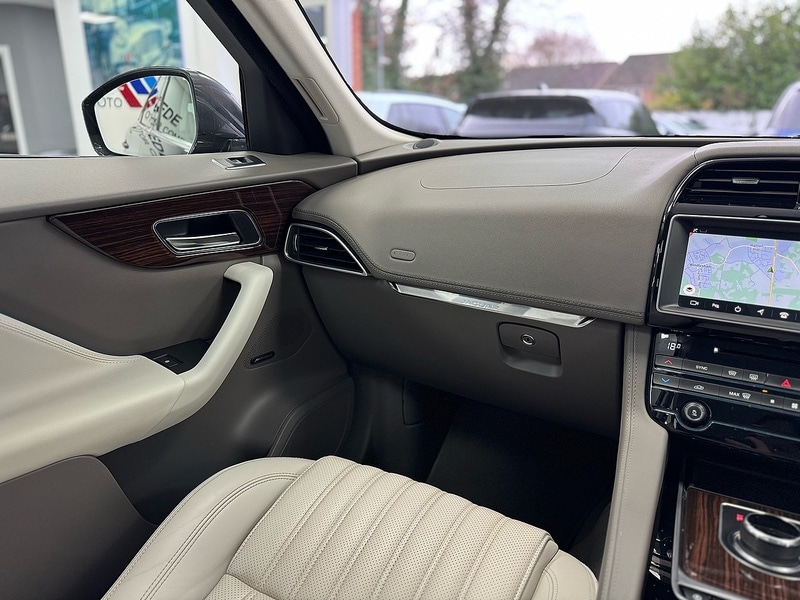 Used Jaguar F-Pace 2017 for sale - 76845874: Photo 19
