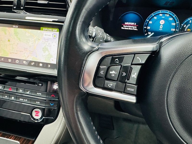 Used Jaguar F-Pace 2017 for sale - 76845874: Photo 21