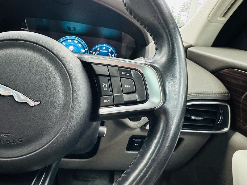 Used Jaguar F-Pace 2017 for sale - 76845874: Photo 23