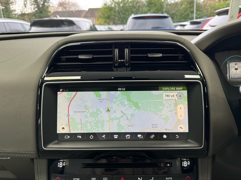 Used Jaguar F-Pace 2017 for sale - 76845874: Photo 27