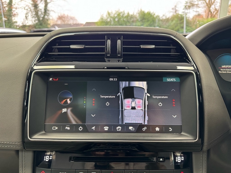 Used Jaguar F-Pace 2017 for sale - 76845874: Photo 31