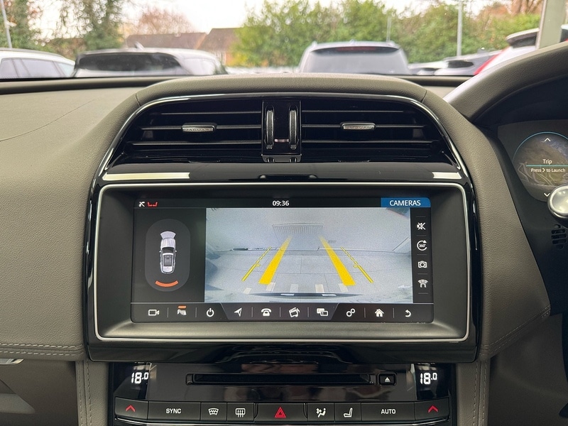 Used Jaguar F-Pace 2017 for sale - 76845874: Photo 33