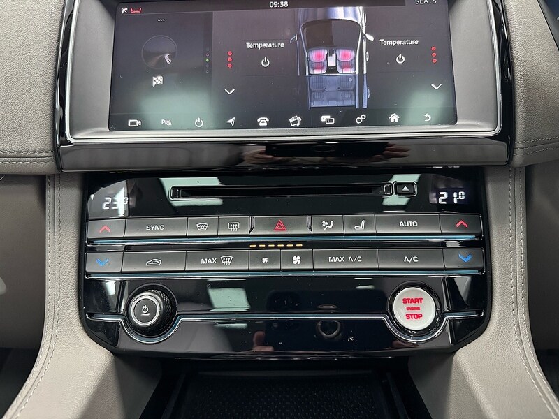 Used Jaguar F-Pace 2017 for sale - 76845874: Photo 34