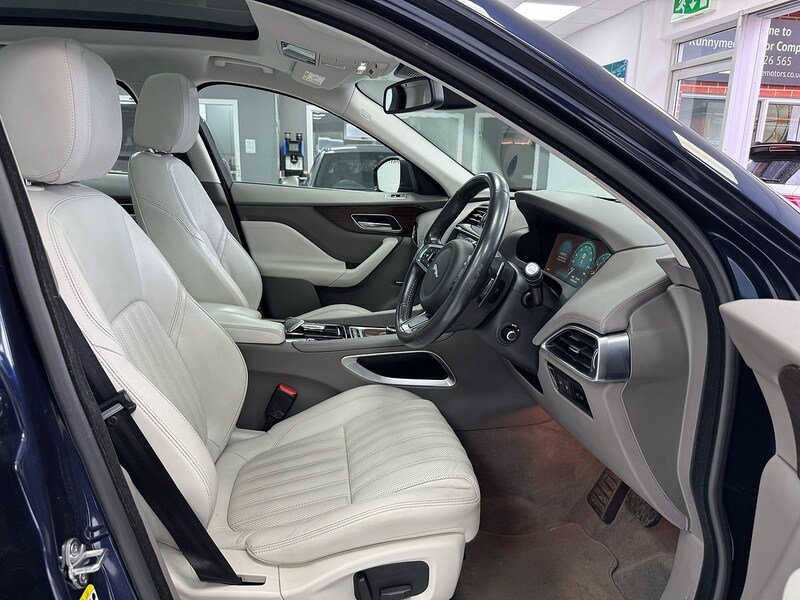 Used Jaguar F-Pace 2017 for sale - 76845874: Photo 47