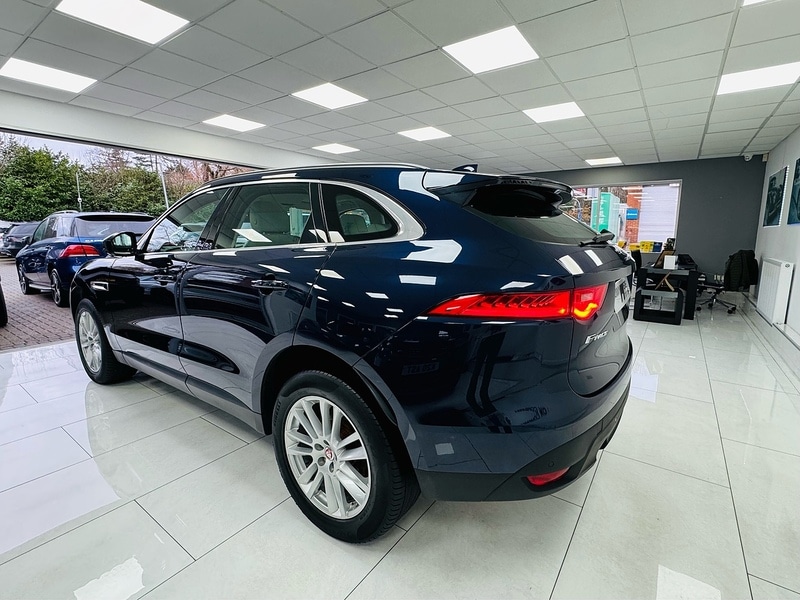 Used Jaguar F-Pace 2017 for sale - 76845874: Photo 5