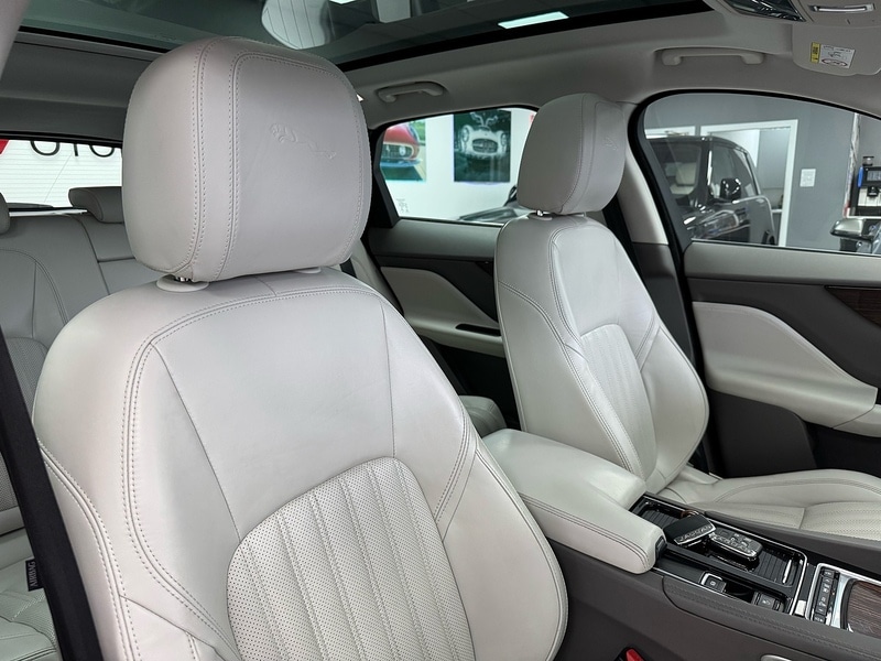 Used Jaguar F-Pace 2017 for sale - 76845874: Photo 50