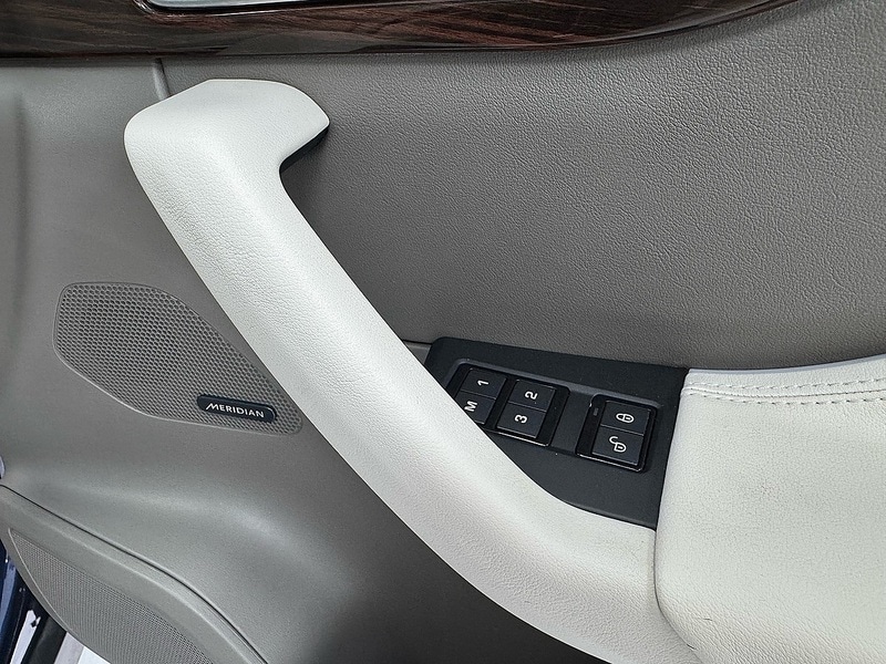 Used Jaguar F-Pace 2017 for sale - 76845874: Photo 55