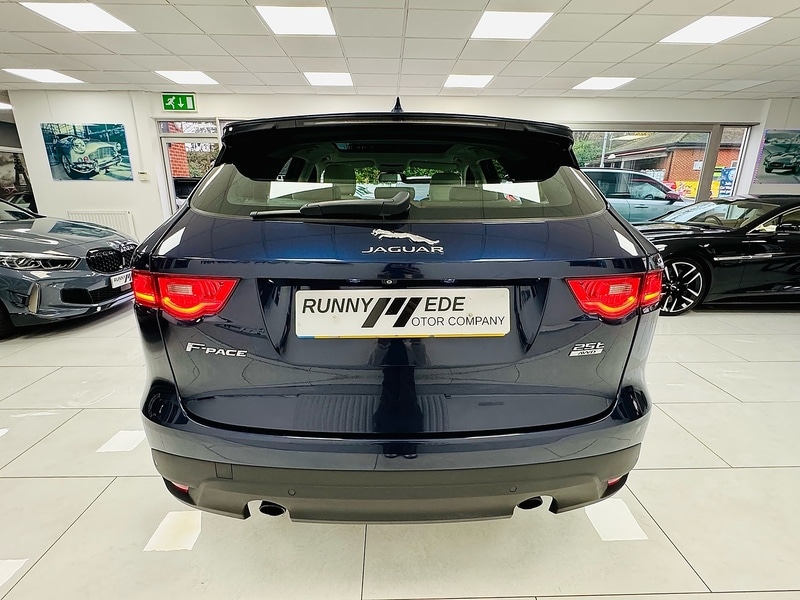 Used Jaguar F-Pace 2017 for sale - 76845874: Photo 6
