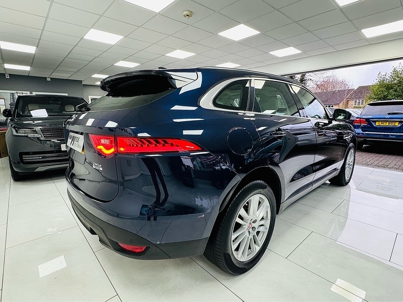 Used Jaguar F-Pace 2017 for sale - 76845874: Photo 7