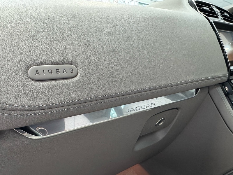 Used Jaguar F-Pace 2017 for sale - 76845874: Photo 74