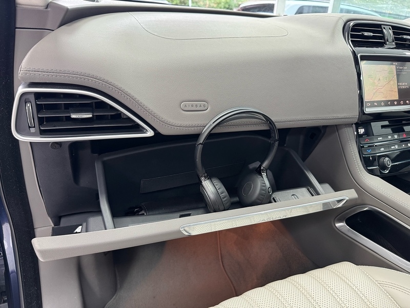 Used Jaguar F-Pace 2017 for sale - 76845874: Photo 76