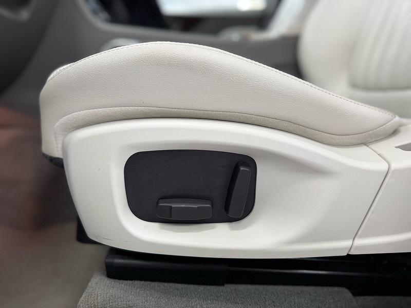 Used Jaguar F-Pace 2017 for sale - 76845874: Photo 78