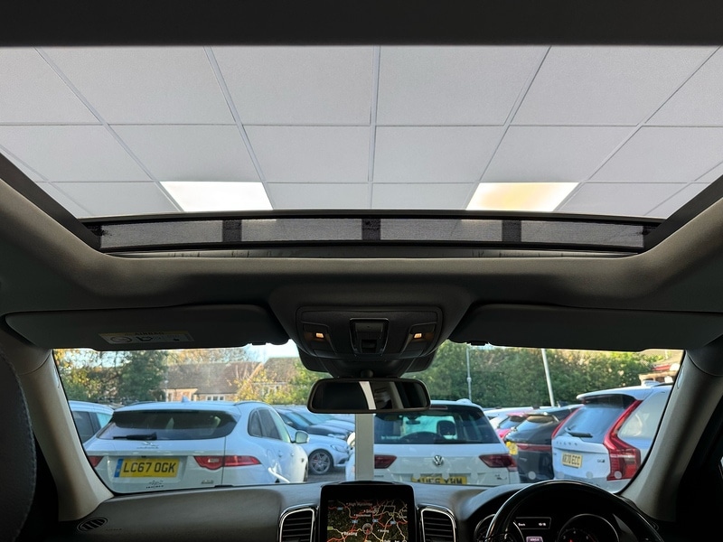 Used Mercedes-Benz GLE 2016 for sale - 76740842: Photo 48