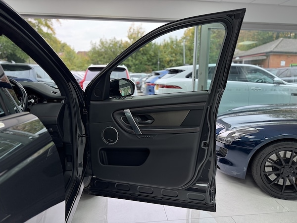 Used Land Rover Discovery Sport 2020 for sale - 76267438: Photo 47