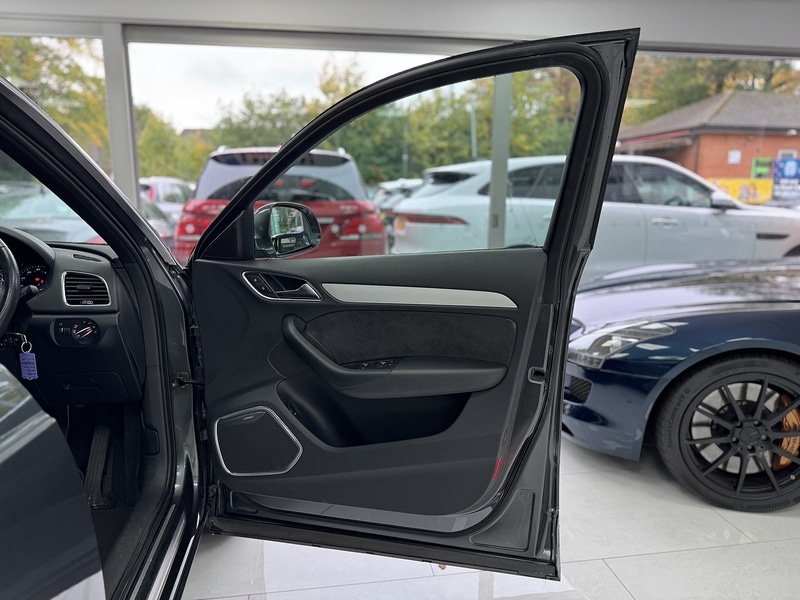 Used Audi Q3 2015 for sale - 76527276: Photo 42